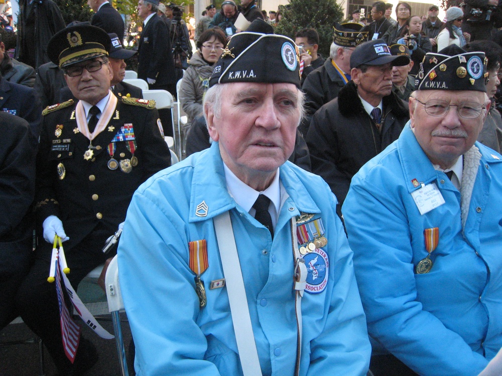 Korean War veterans honored at NYC Veterans Day Parade