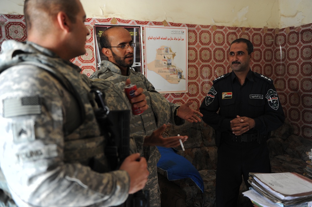 KLE in Al Qurna with Iraqi Police