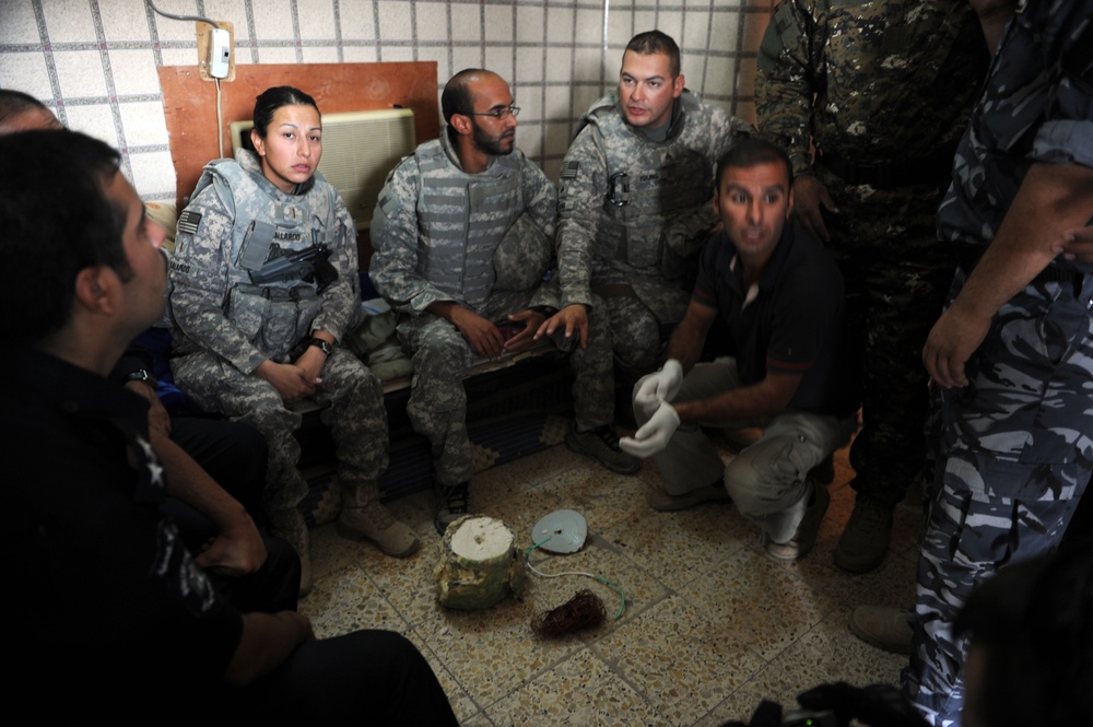 KLE in Al Qurna with Iraqi Police