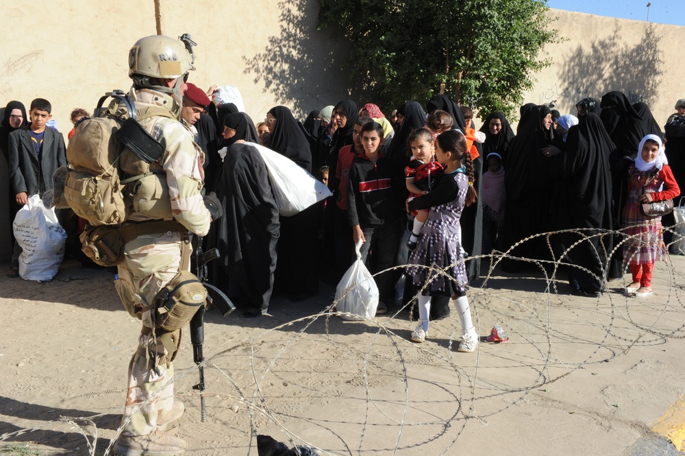 Family Visit Day at Iraqi Detention Facility