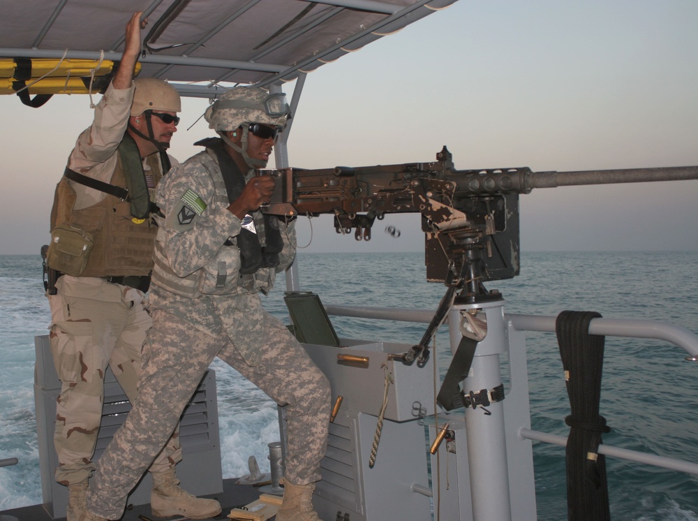 Maryland Reserve Soldiers, MESRON-9 Sailors test sea legs in joint-service water range