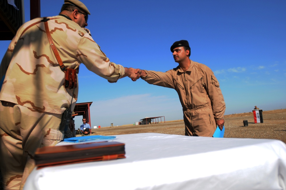 42 Iraqi Army students finish M1A1 Familiarization Course