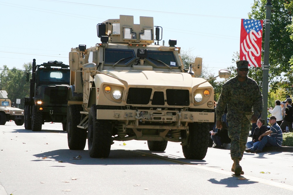 1st MLG Marines support Murrieta Veterans Day Parade