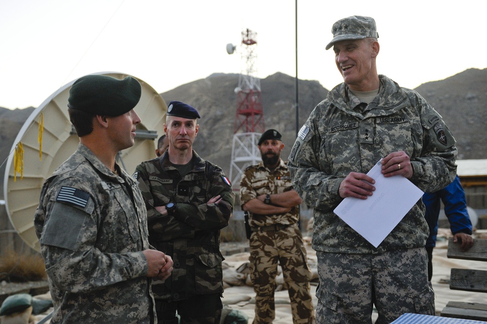 ISAF Joint Commander Visits FOB Kutschbach