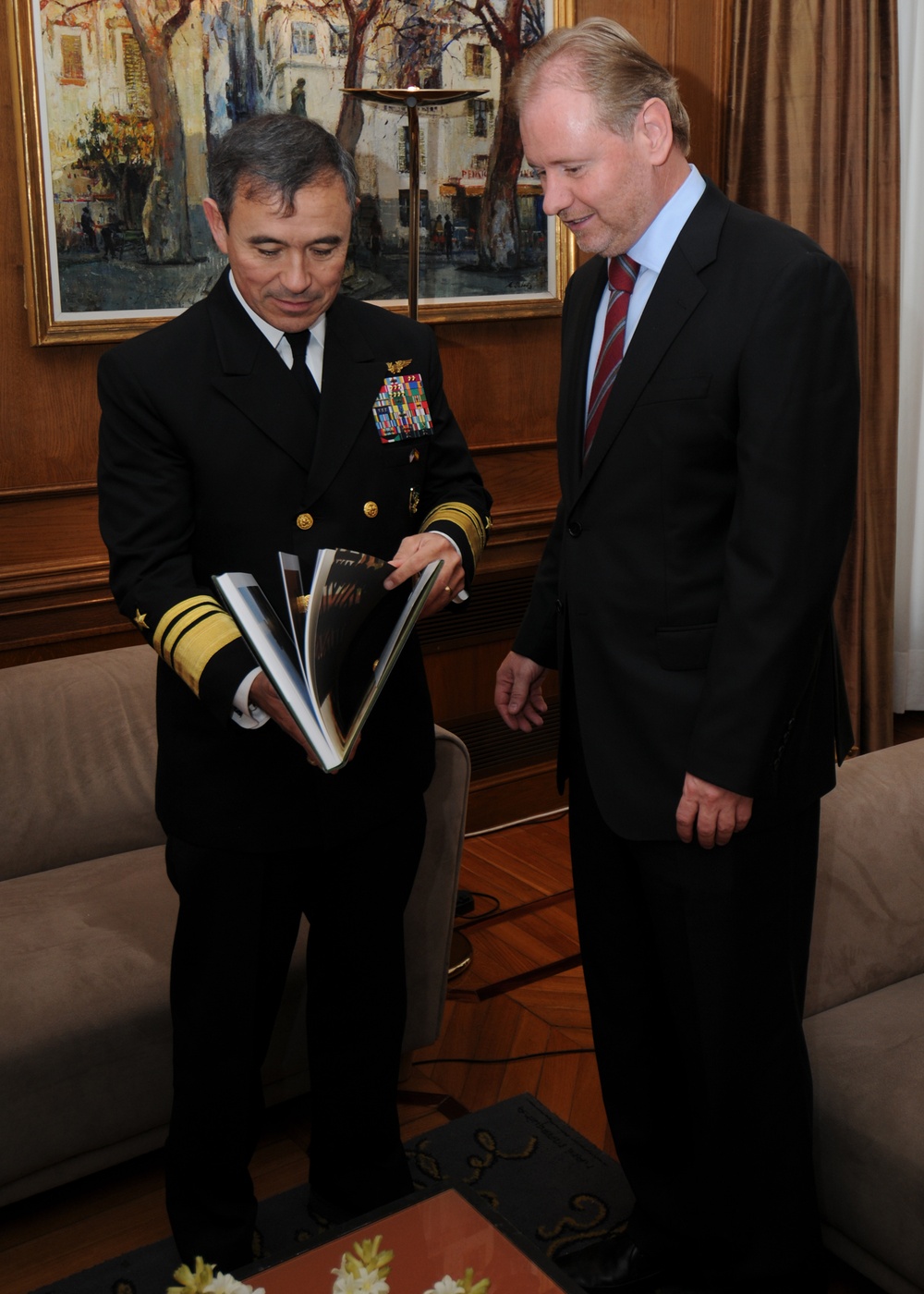 Commander, U.S. 6th Fleet Visits Palma de Mallorca, USNL