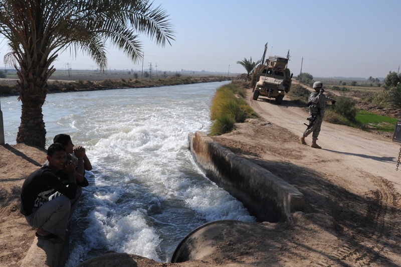 US Forces help get water flowing in Numaniyah