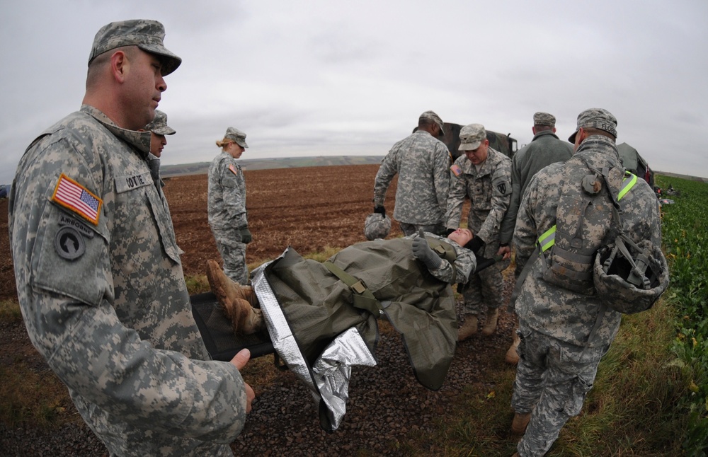 21st TSC paratroopers take flight with 67th Forward Surgical Team