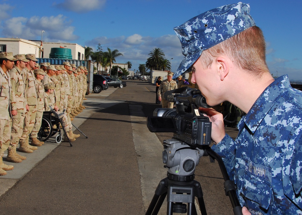 Sailors receive Purple Heart