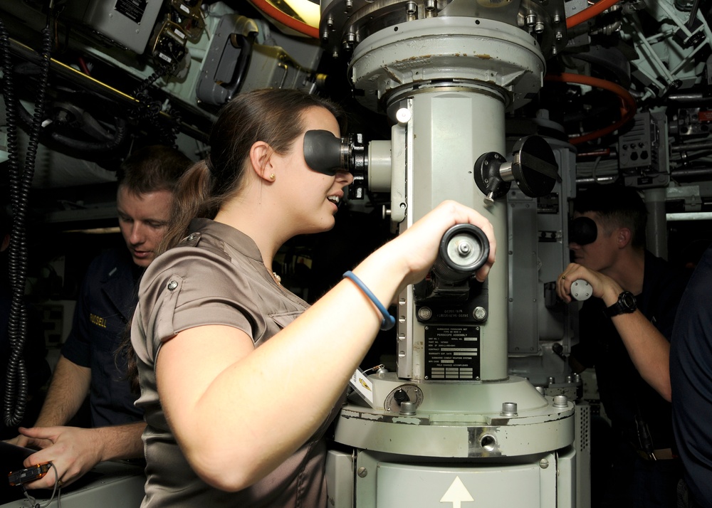 Families visit submarine