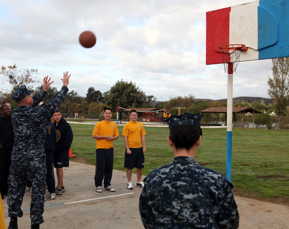 MCPON visits Camp Pendleton