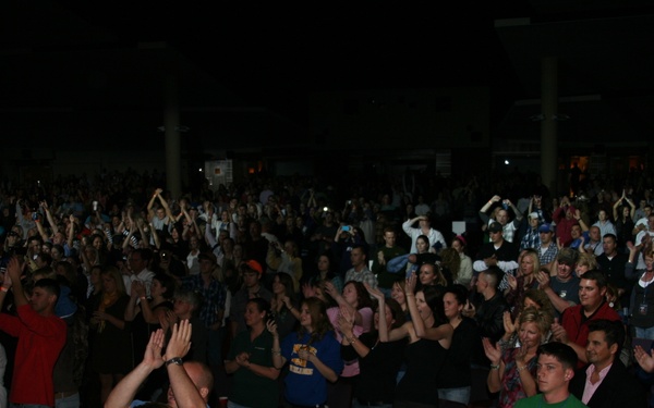 Get your boots on: Country stars shine at air station