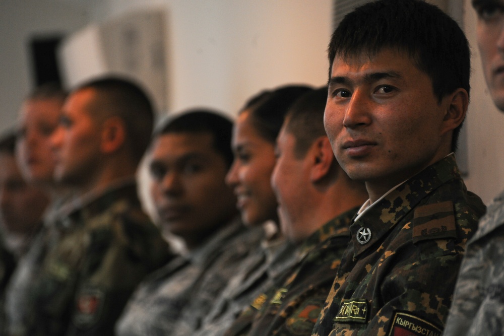 Koi-Tosh celebrates Thanksgiving with U.S. service members