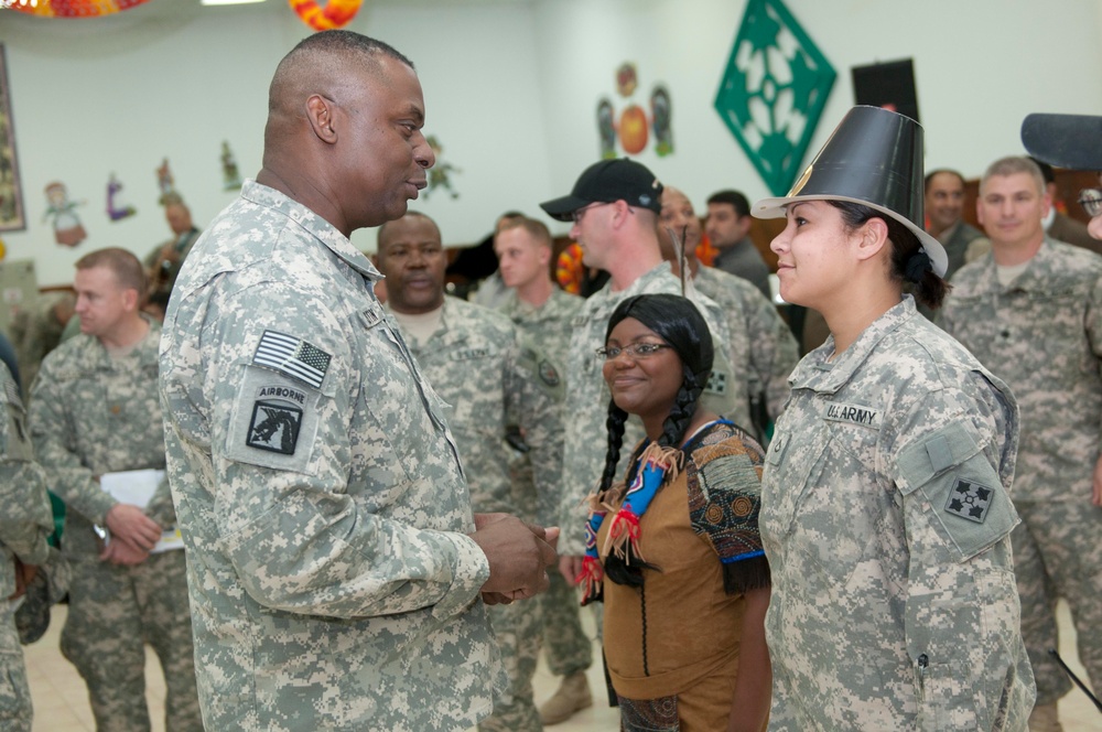 Gen. Lloyd J. Austin III visits soldiers for the holiday