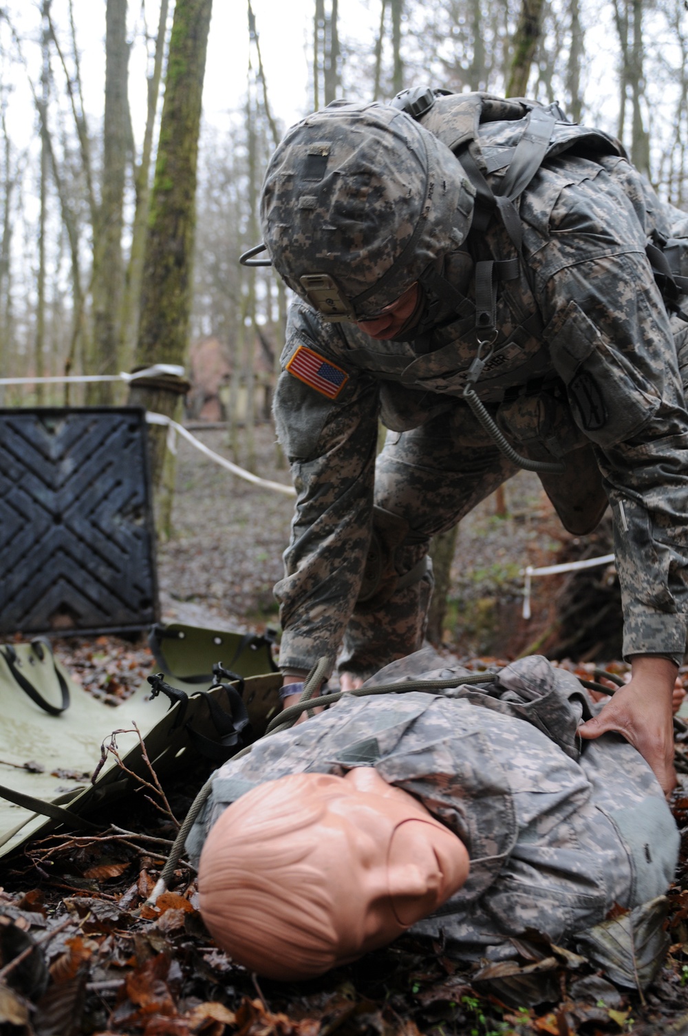 Infantrymen train to become 'mini-medics'