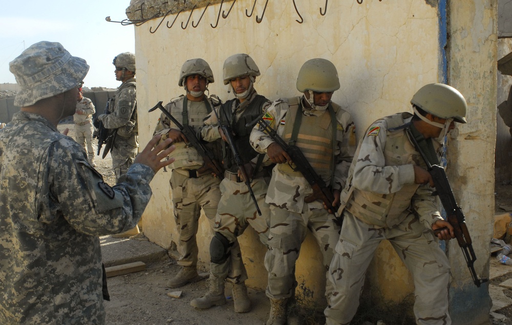 'Diablos' conduct room clearing drill with 49th IA