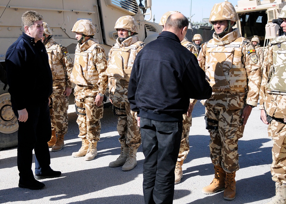 Romanian president visits his troops in southwest Asia