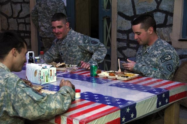 DLA provides holiday meals for troops