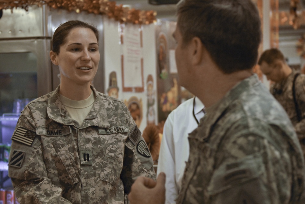 USD-C commanding general visits Soldiers for Thanksgiving