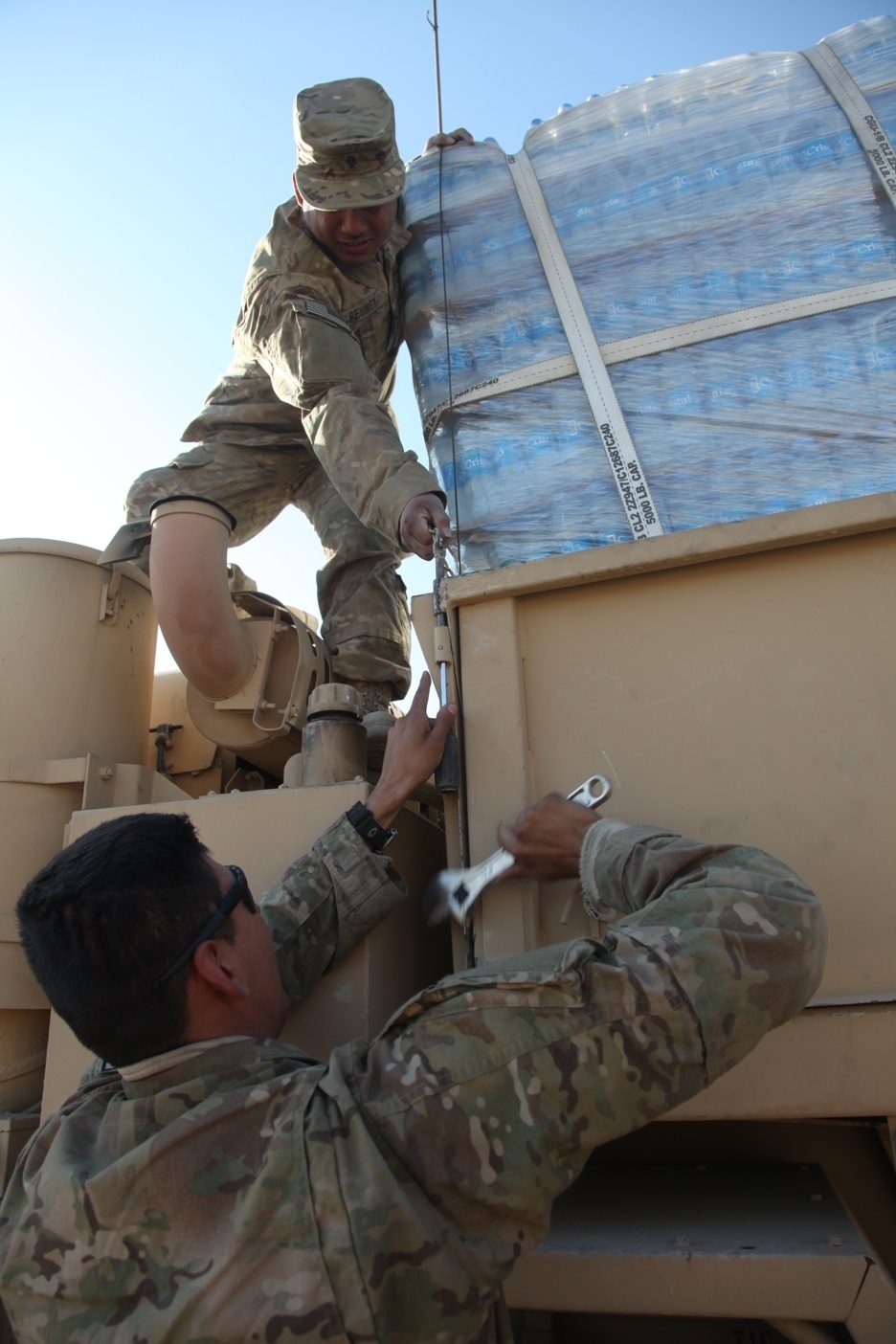 Delta Company 334 BSB takes supplies to JCOP in Jabal Saraj