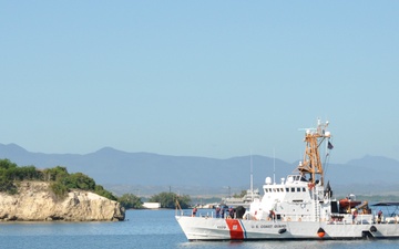 GTMO Provides Support to USCGC Sitkinak