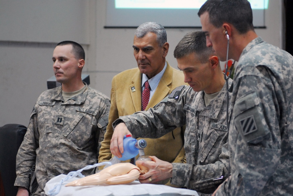 USD-C Soldiers teach Iraqi nurses infant resuscitation strategies