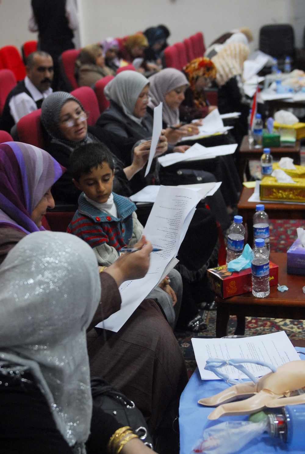 USD-C Soldiers teach Iraqi nurses infant resuscitation strategies
