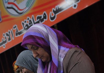 USD-C Soldiers teach Iraqi nurses infant resuscitation strategies