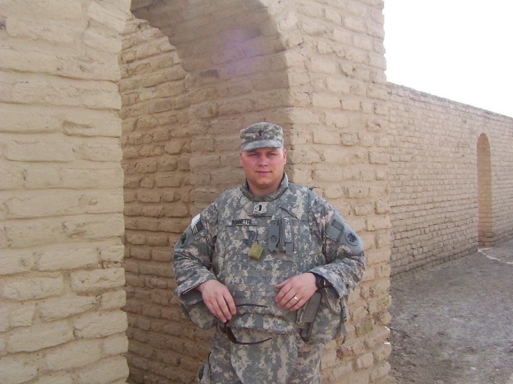 Chaplain leads Soldiers on tours of Ur monument
