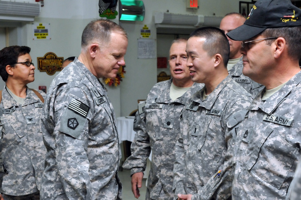 Senior Army leaders surprise deployed Soldiers in Thanksgiving Day visit