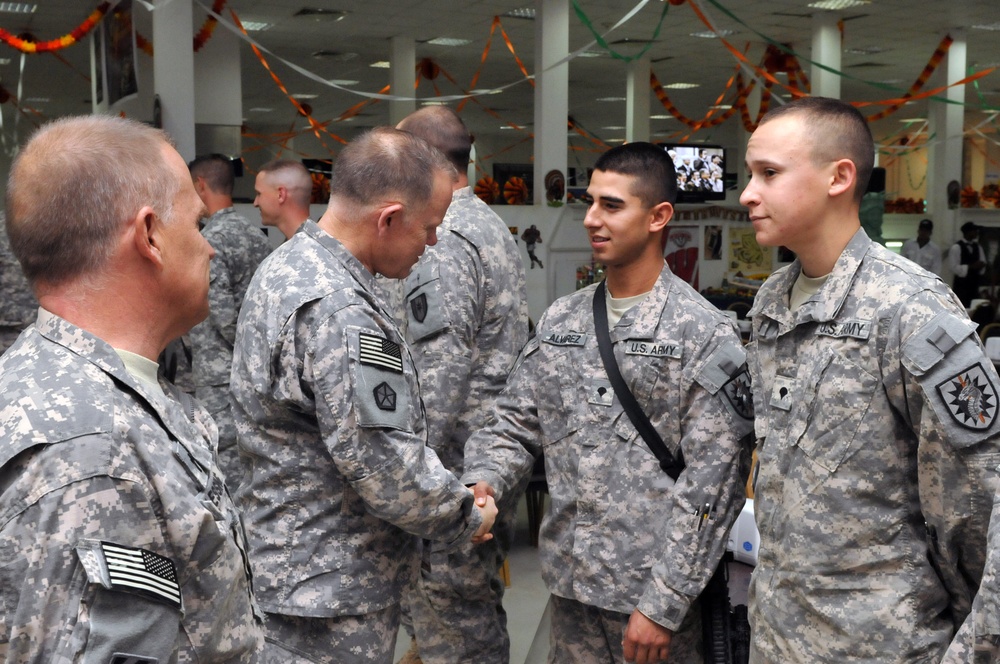 Senior Army leaders surprise deployed Soldiers in Thanksgiving Day visit