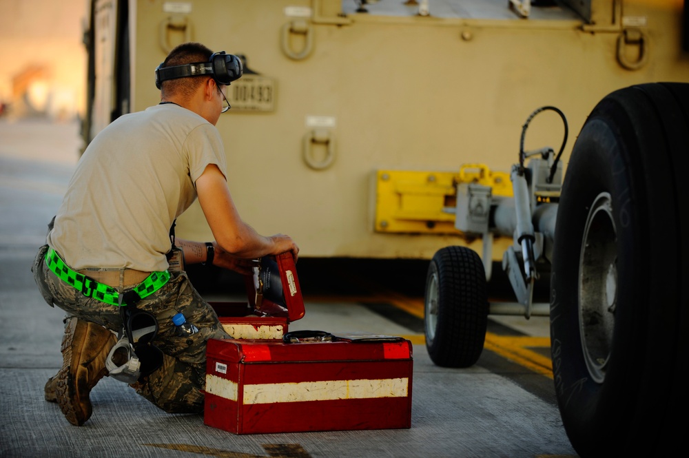 KC-10 Maintenance