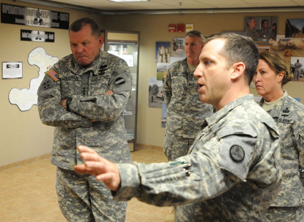 Army Forces Commander visits 3rd ESC