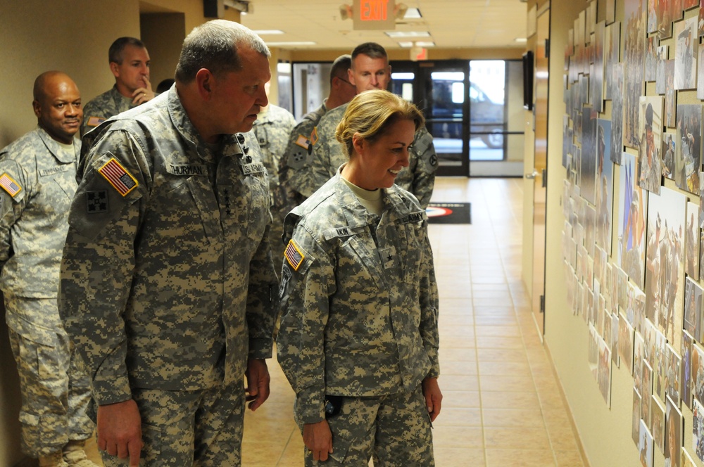 Army Forces Commander visit 3rd ESC