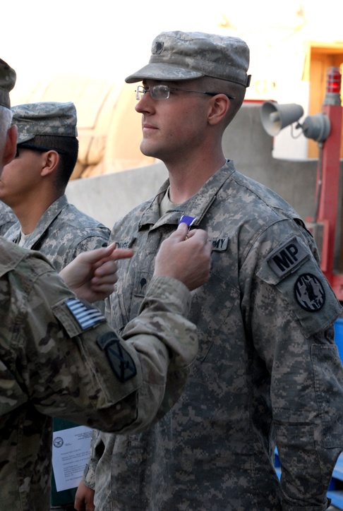 Soldiers receive Purple Heart