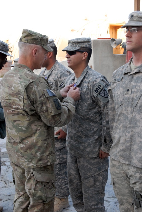 Soldiers receive Purple Heart