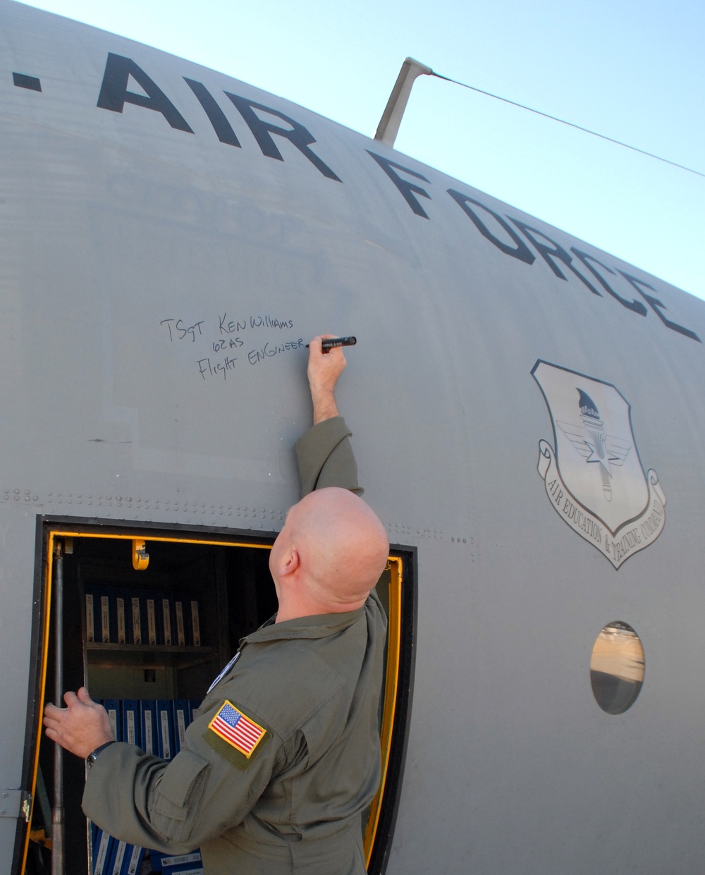 Little Rock wing retires C-130E model, anticipates end of U.S. C-130E ops