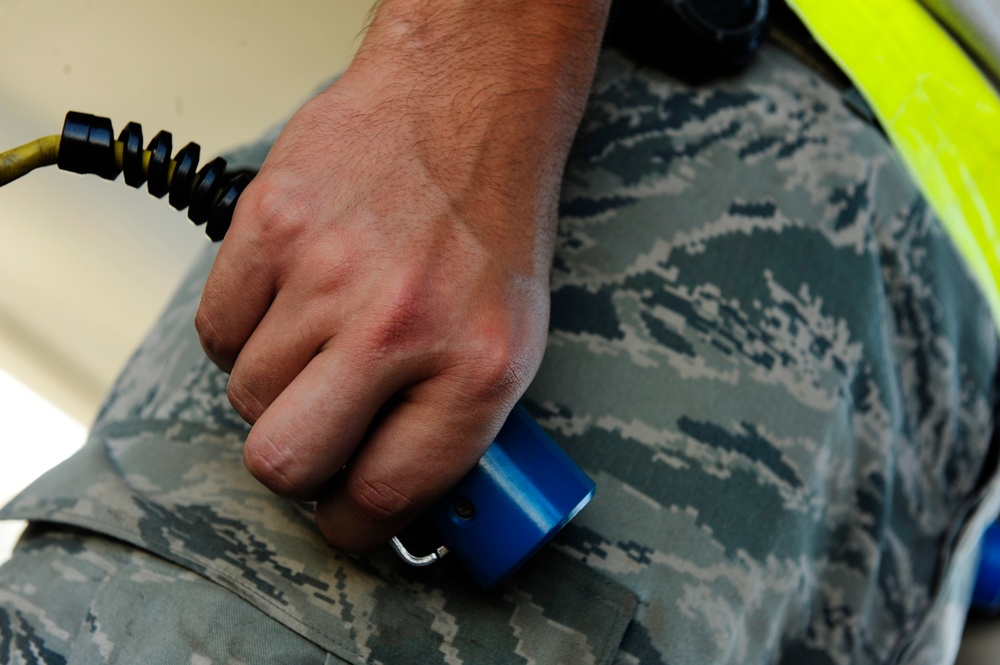 KC-10 Extender Defueling