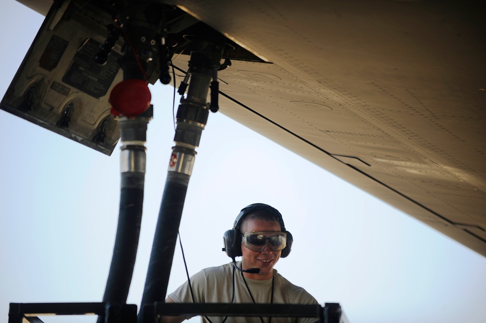 KC-10 Extender Defueling