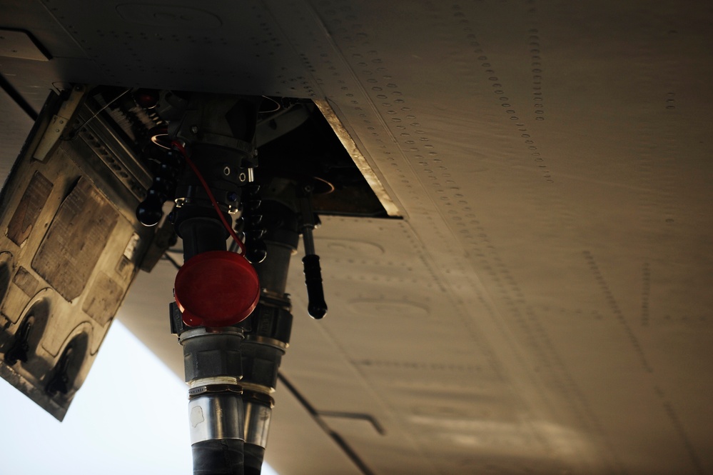 KC-10 Extender Defueling