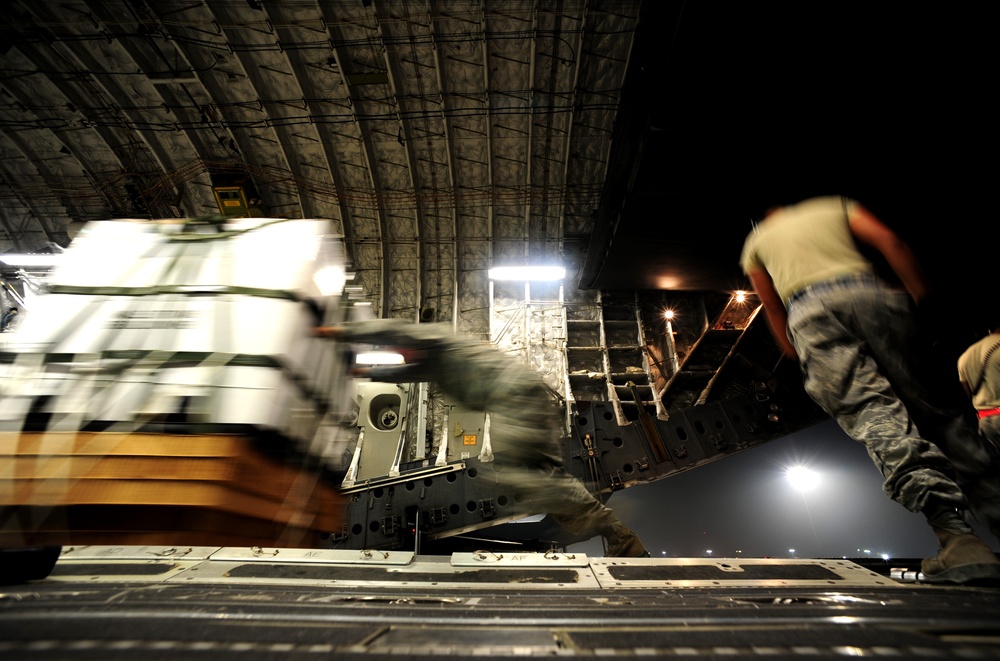 Operation Enduring Freedom   C-17 Globemaster III Air Drop