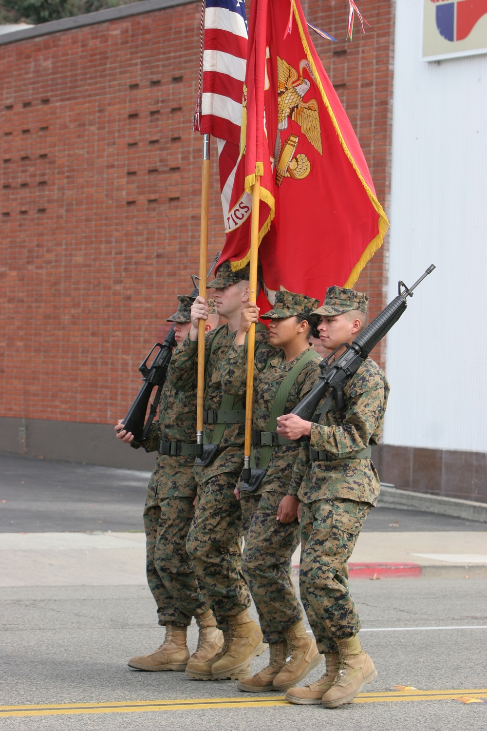 CLB-1 Marines participates in Vista Christmas parade