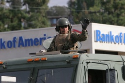 CLB-1 Marines participates in Vista Christmas parade