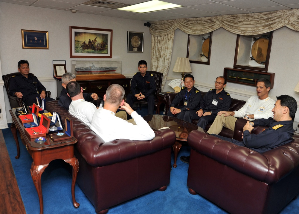 USS George Washington Wraps Up Keen Sword 2011