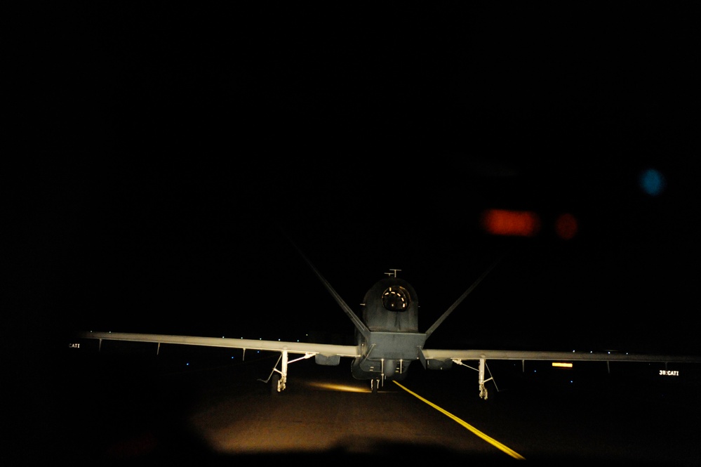 RQ-4 Global Hawk First Launch