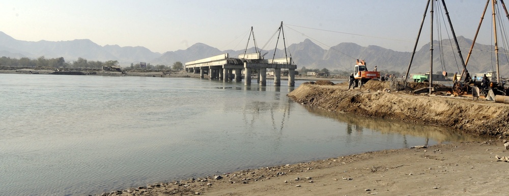 Nangarhar PRT visit Lal Pur Bridge