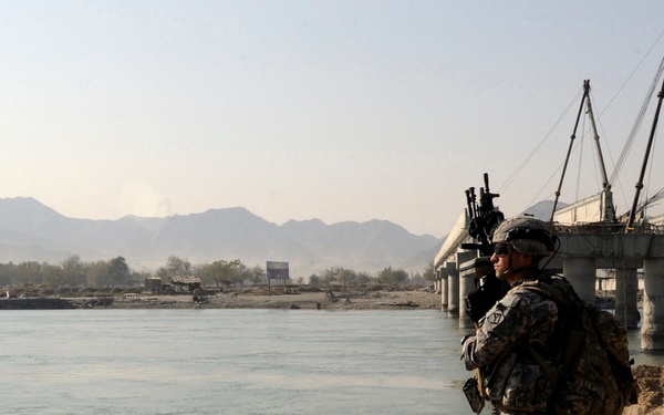 Nangarhar PRT visits Lal Pur Bridge