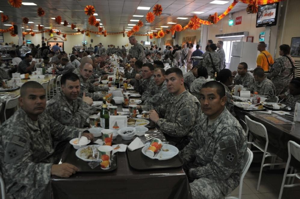 Soldiers spend Thanksgiving with extended family