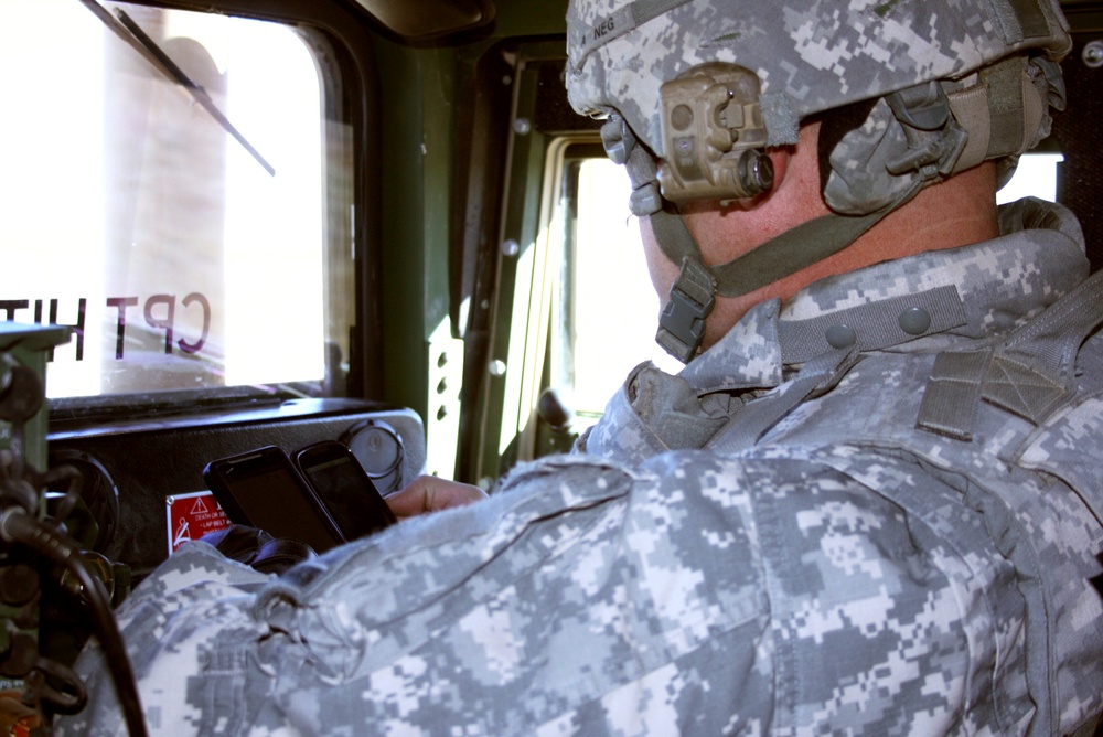 CSDA enters phase two: Soldiers test smartphones during field exercise