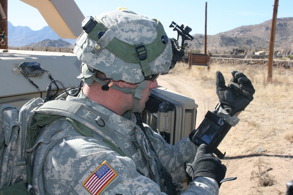 CSDA enters phase two: Soldiers test smartphones during field exercise
