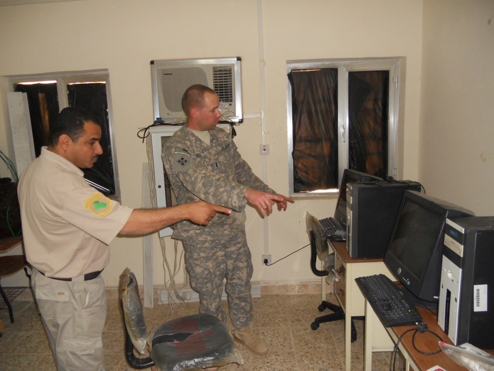 Cav. establishes LAN at Iraqi Training Center